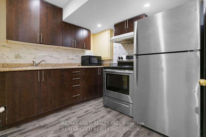 Photo 22 at 30 Worthington Avenue, Fletcher's Meadow, Brampton