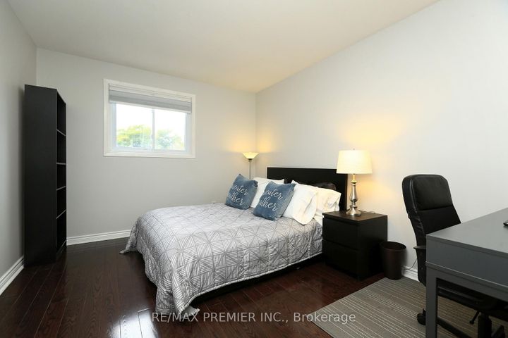 Photo 19 at 70 Captain Rolph Court, Markham Village, Markham