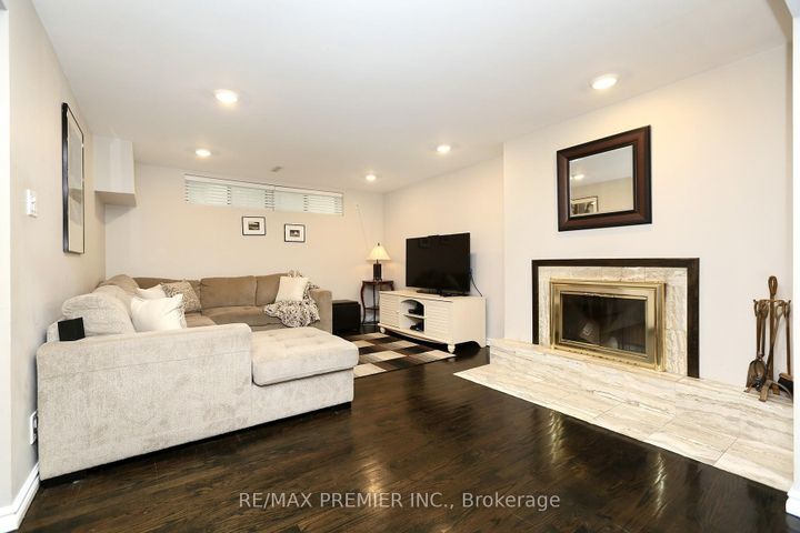 Photo 22 at 70 Captain Rolph Court, Markham Village, Markham