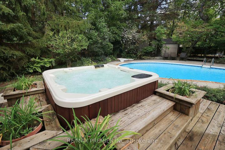Photo 30 at 70 Captain Rolph Court, Markham Village, Markham