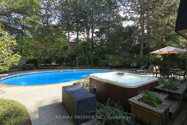 Photo 31 at 70 Captain Rolph Court, Markham Village, Markham