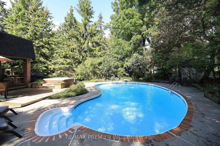 Photo 33 at 70 Captain Rolph Court, Markham Village, Markham