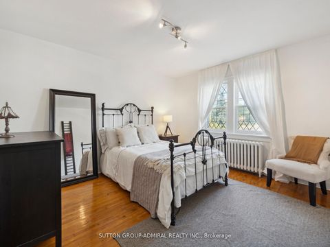 Photo 16 at 4 Don Mills Road, East York, Toronto