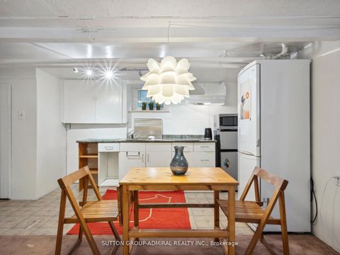 Photo 25 at 4 Don Mills Road, East York, Toronto