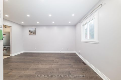 Photo 4 at 1 Hodgins Avenue, Keswick South, Georgina