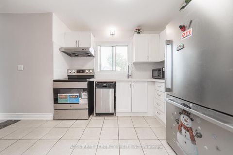 Photo 11 at 1 Hodgins Avenue, Keswick South, Georgina