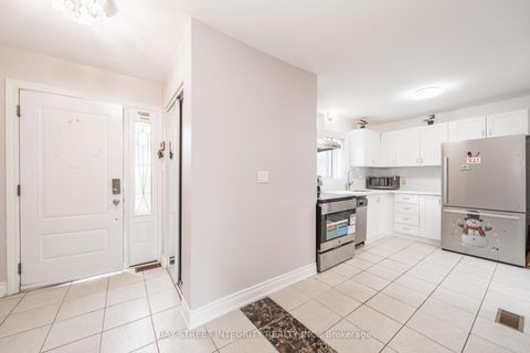 Photo 12 at 1 Hodgins Avenue, Keswick South, Georgina