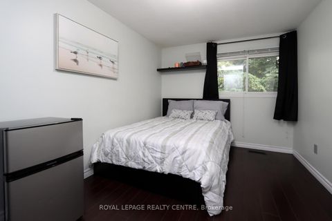 Photo 17 at 11 - 444 Silverstone Drive, Clairville, Toronto