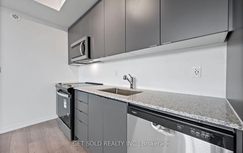 Photo 11 at 18 - 18 Lytham Green Circle, Glenway Estates, Newmarket