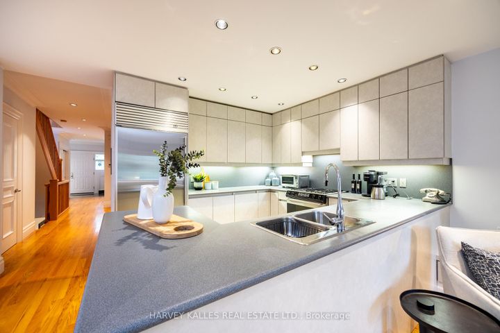 Photo 13 at 94 Melrose Avenue, Lawrence Park North, Toronto
