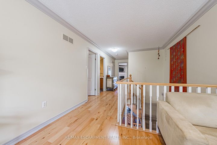Photo 11 at 6 - 85 EDGEWATER Drive, Lakeshore, Hamilton