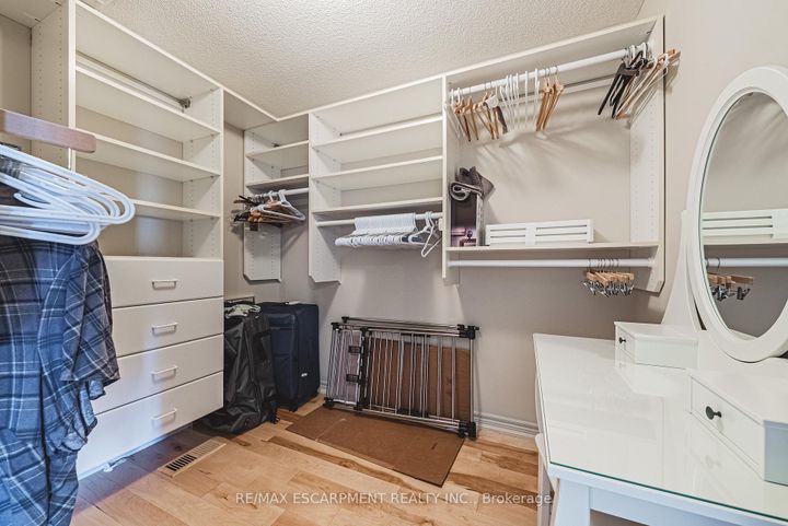 Photo 14 at 6 - 85 EDGEWATER Drive, Lakeshore, Hamilton