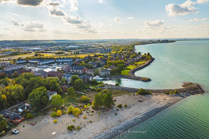 Photo 36 at 6 - 85 EDGEWATER Drive, Lakeshore, Hamilton