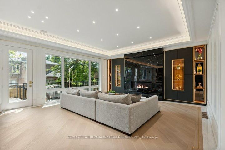 Photo 8 at 47 Danville Drive, Windfields, Toronto