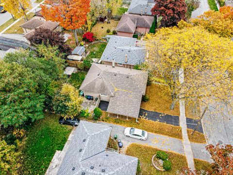 Photo 4 at 11 Valia Road, West Hill, Toronto
