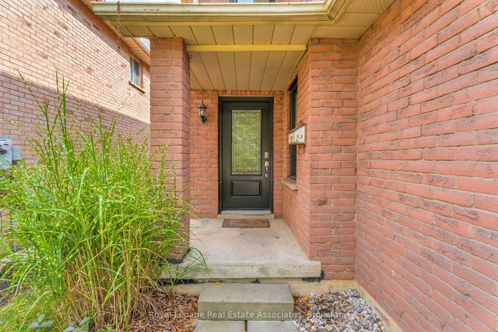 Photo 3 at 59 Cheviot Crescent, Heart Lake East, Brampton