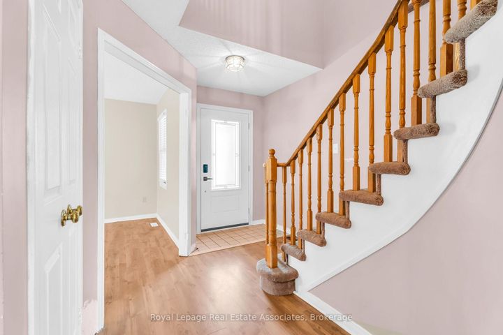 Photo 4 at 59 Cheviot Crescent, Heart Lake East, Brampton