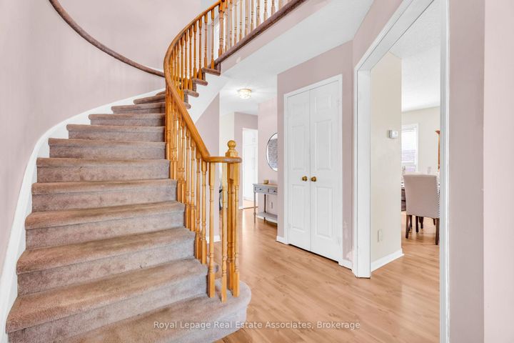 Photo 6 at 59 Cheviot Crescent, Heart Lake East, Brampton