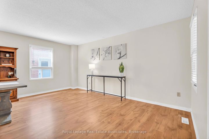 Photo 7 at 59 Cheviot Crescent, Heart Lake East, Brampton