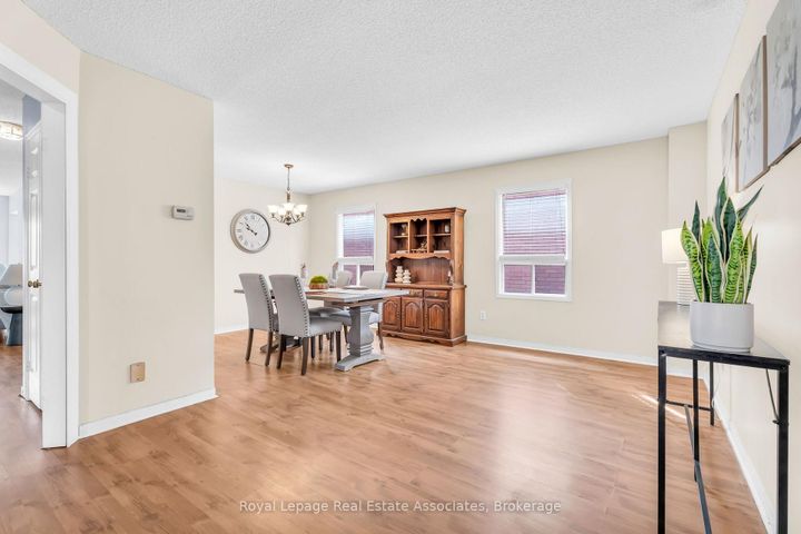 Photo 8 at 59 Cheviot Crescent, Heart Lake East, Brampton