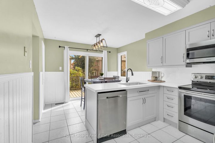 Photo 16 at 59 Cheviot Crescent, Heart Lake East, Brampton