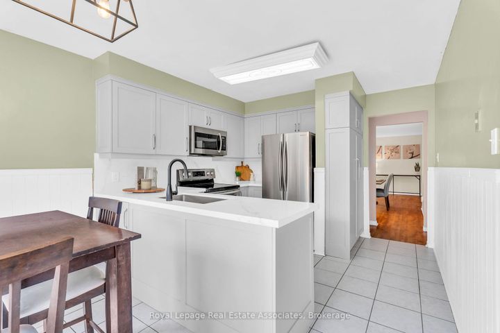 Photo 17 at 59 Cheviot Crescent, Heart Lake East, Brampton