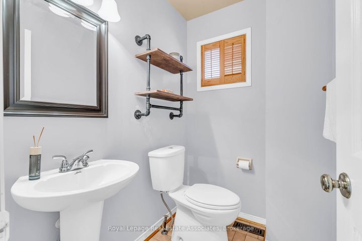 Photo 21 at 59 Cheviot Crescent, Heart Lake East, Brampton