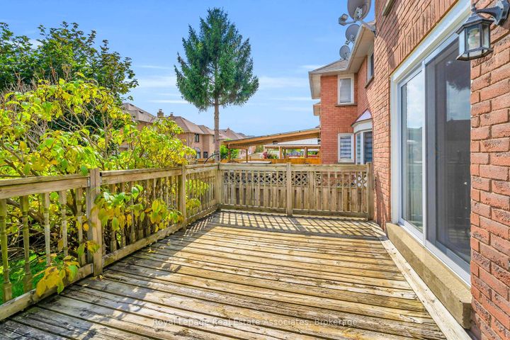 Photo 32 at 59 Cheviot Crescent, Heart Lake East, Brampton
