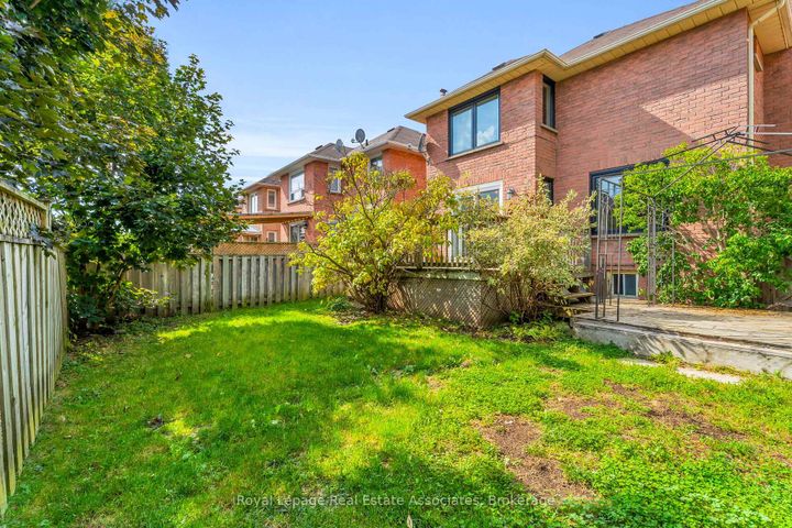 Photo 36 at 59 Cheviot Crescent, Heart Lake East, Brampton