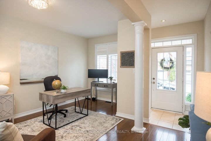 Photo 10 at 476 Laundon Terrace, SC Scott, Milton