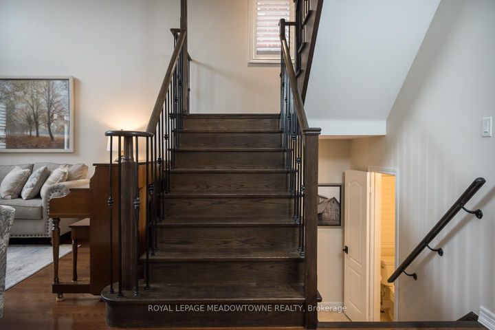 Photo 15 at 476 Laundon Terrace, SC Scott, Milton