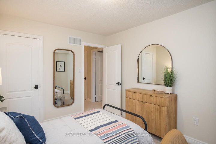 Photo 24 at 476 Laundon Terrace, SC Scott, Milton