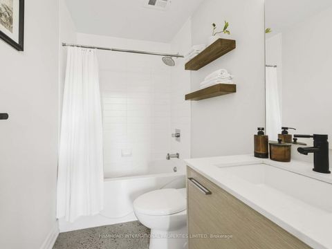 Photo 27 at 229 - 510 King Street E, Moss Park, Toronto