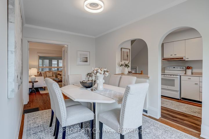 Photo 14 at 14 Warren Crescent, Lambton Baby Point, Toronto