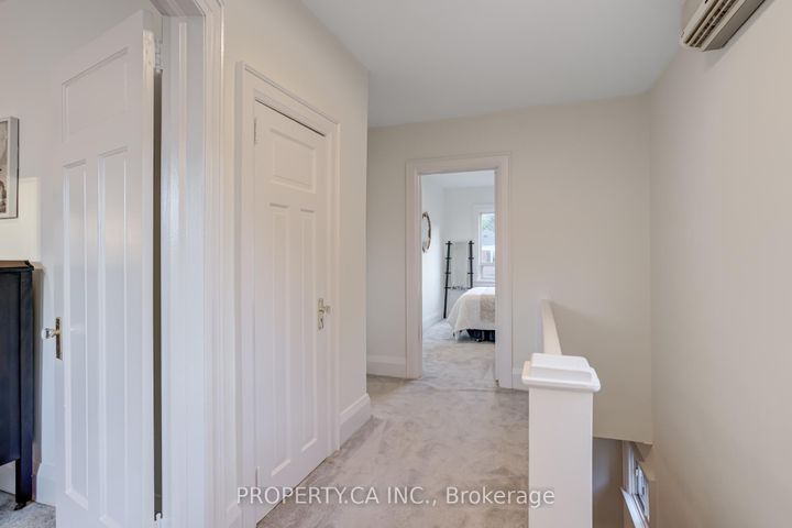Photo 17 at 14 Warren Crescent, Lambton Baby Point, Toronto