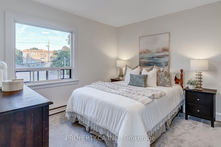 Photo 19 at 14 Warren Crescent, Lambton Baby Point, Toronto