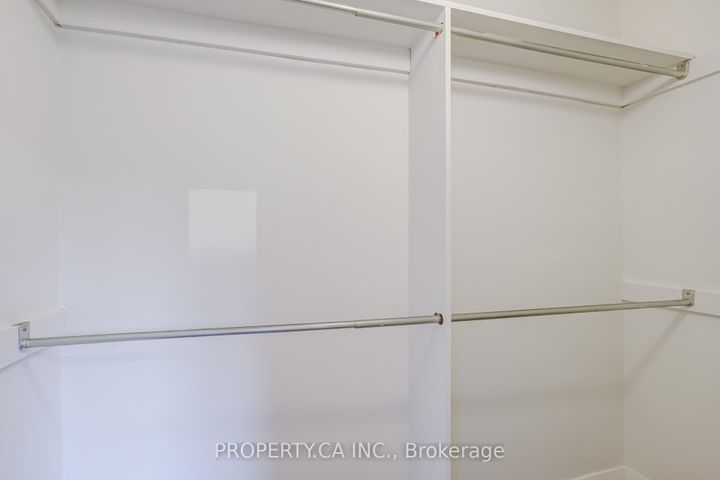 Photo 21 at 14 Warren Crescent, Lambton Baby Point, Toronto