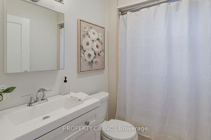 Photo 26 at 14 Warren Crescent, Lambton Baby Point, Toronto