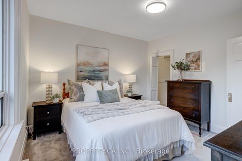 Photo 20 at 14 Warren Crescent, Lambton Baby Point, Toronto