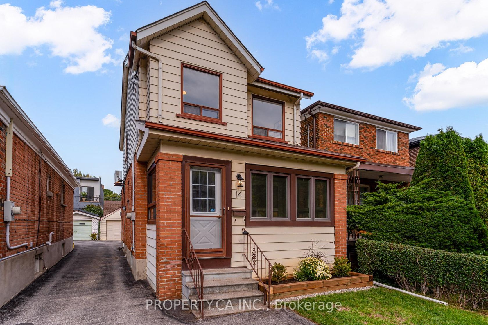 14 Warren Crescent, Lambton Baby Point, Toronto 2