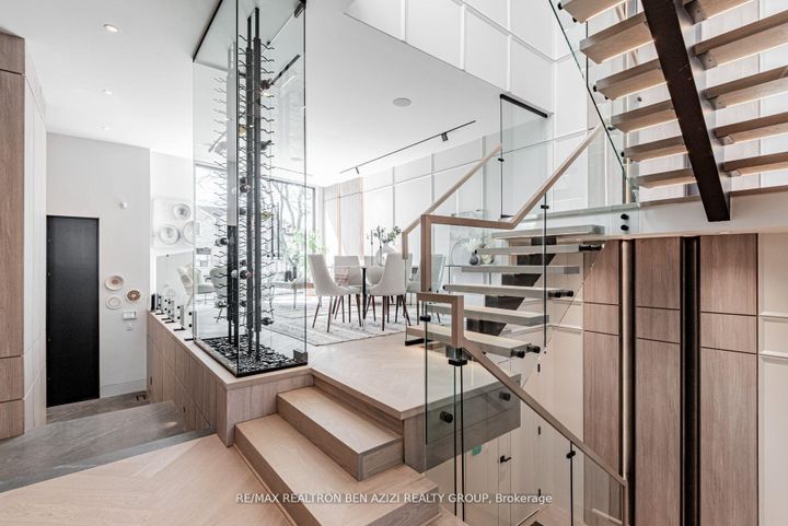 Photo 7 at 19 Ridley Boulevard, Lawrence Park North, Toronto