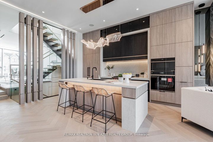 Photo 13 at 19 Ridley Boulevard, Lawrence Park North, Toronto