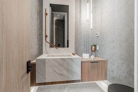 Photo 4 at 19 Ridley Boulevard, Lawrence Park North, Toronto