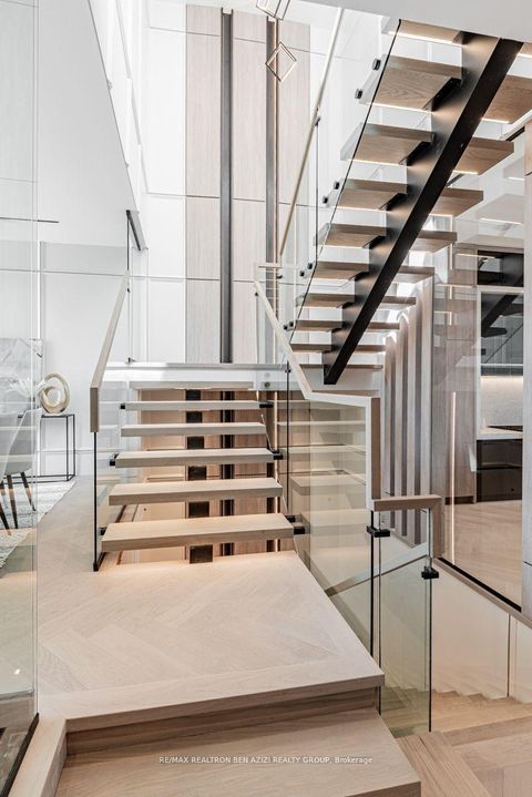 Photo 10 at 19 Ridley Boulevard, Lawrence Park North, Toronto