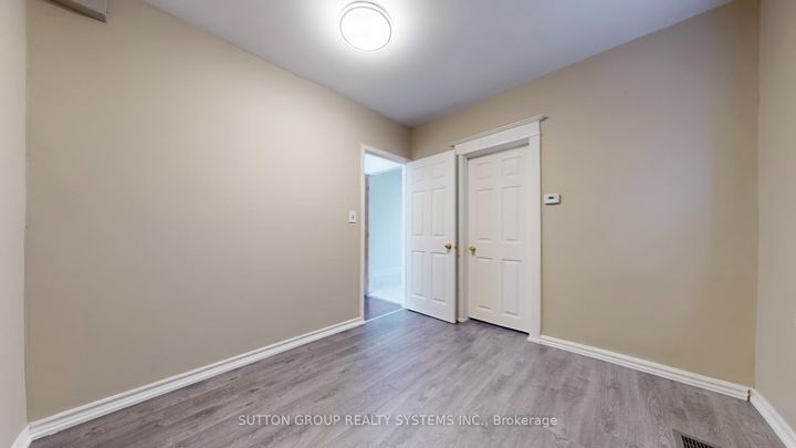 Photo 13 at 128 Northland Avenue, Smythe, Toronto
