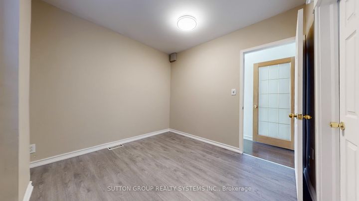 Photo 14 at 128 Northland Avenue, Smythe, Toronto