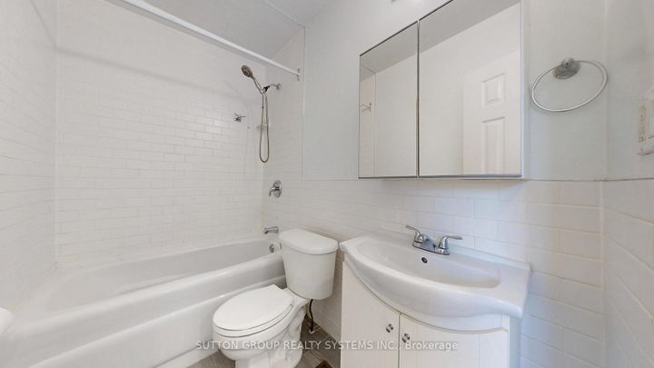 Photo 15 at 128 Northland Avenue, Smythe, Toronto