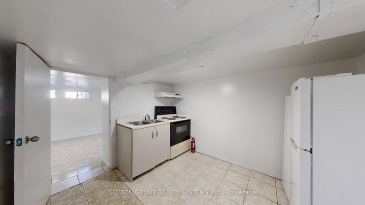 Photo 17 at 128 Northland Avenue, Smythe, Toronto