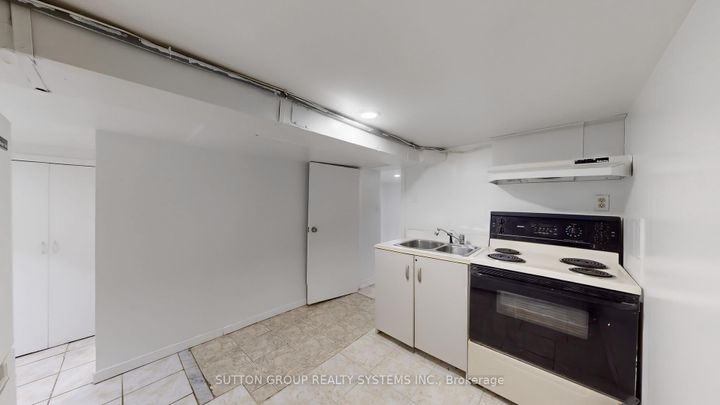 Photo 18 at 128 Northland Avenue, Smythe, Toronto