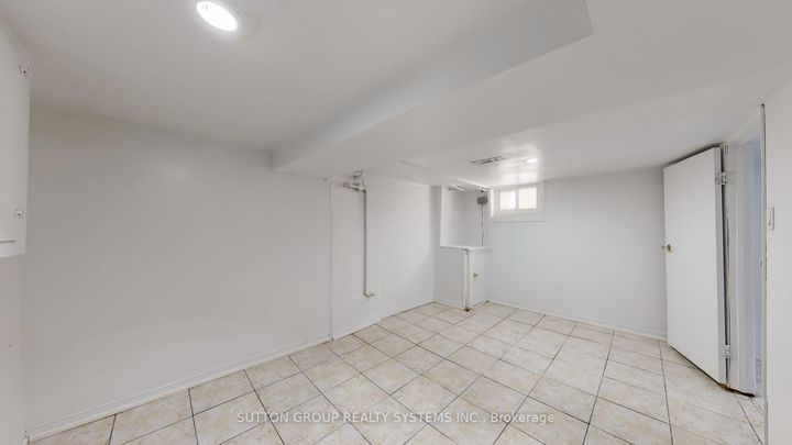 Photo 21 at 128 Northland Avenue, Smythe, Toronto